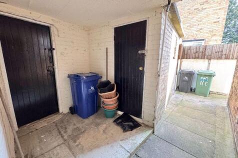 Side entry and outbuildings