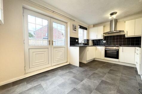 Kitchen photo 1