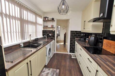 Kitchen photo 2