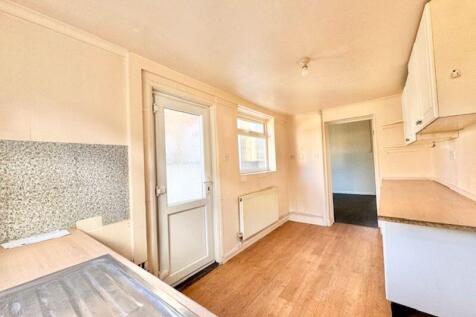 Kitchen alt view