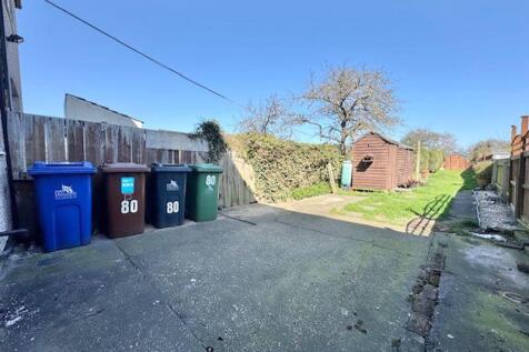 Patio to rear garden
