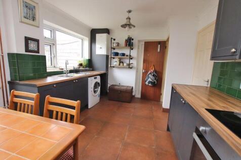 Kitchen diner photo 2