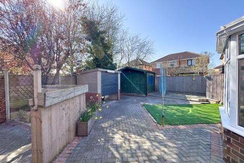 Rear garden view 4 