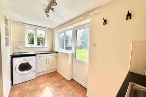 Utility room view 2