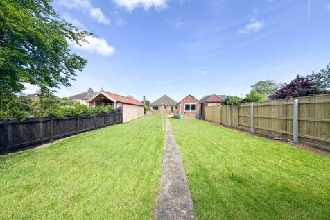 Rear garden view 3 