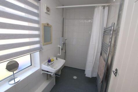 Wet room photo 1