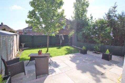Rear Garden photo 2