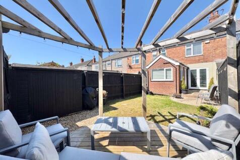 Rear garden view 3
