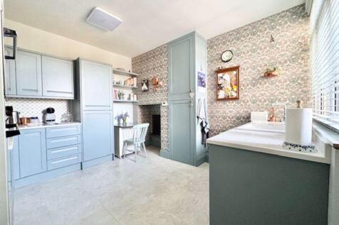 Kitchen breakfast room