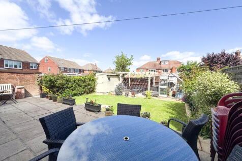 Rear garden view 4