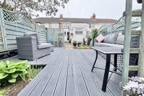 Rear decking view 2
