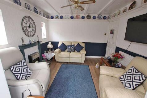 Sitting dining room photo 2