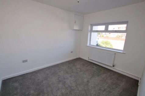Bed 3 or sitting room