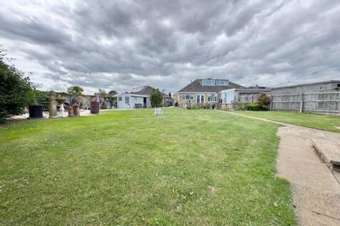 Rear garden view 2