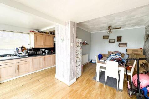 Kitchen and dining room 