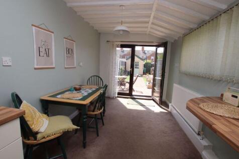 Dine living area