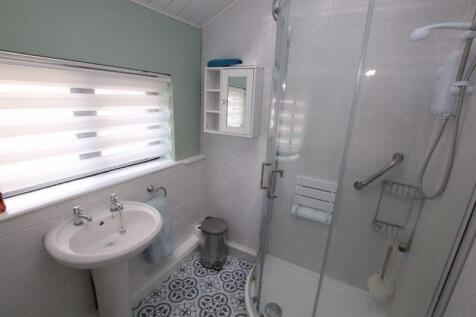 Shower room photo 1
