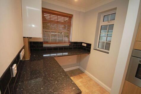 Kitchen alt view