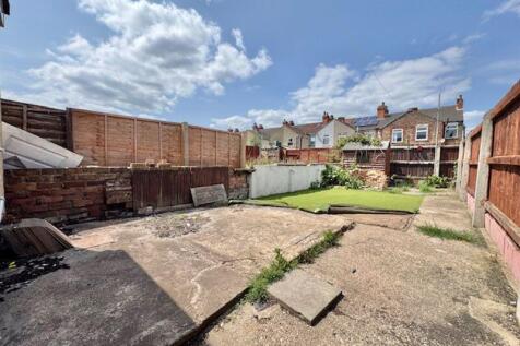 Rear garden view 2
