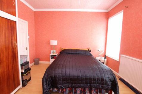 Bed 1 photo 2