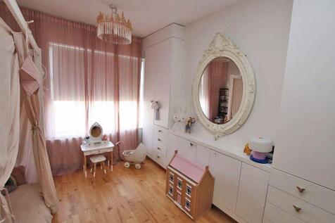 Bed 2 photo 2