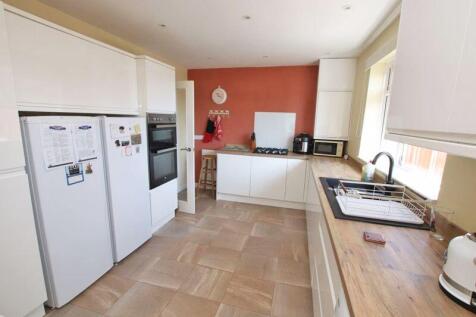 Kitchen photo 1