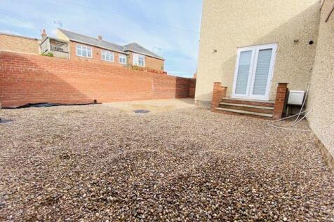 Rear garden view 2