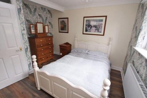 Bed 2 photo 2
