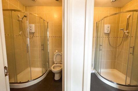 Two shower rooms 