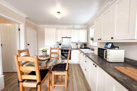Kitchen-diner view 2 