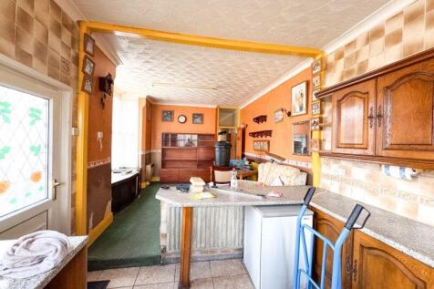 Kitchen-diner view 2 