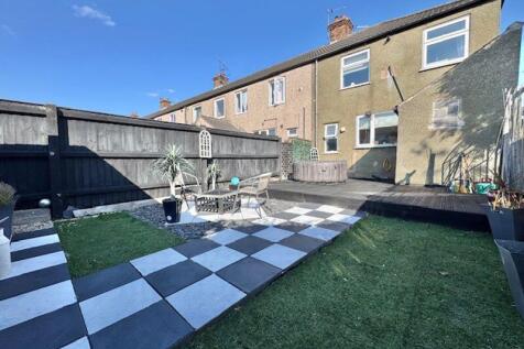 Rear garden view 2