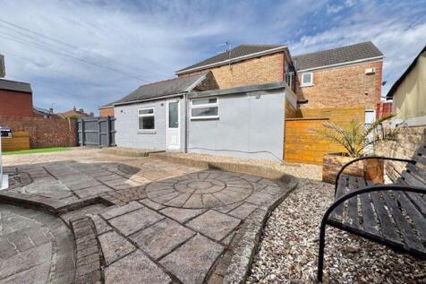 Rear garden view 3