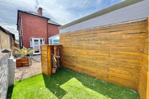 Garden bar