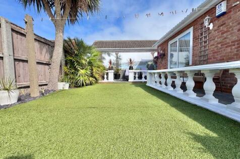 Rear garden view 3