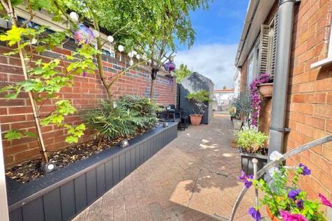 Side garden