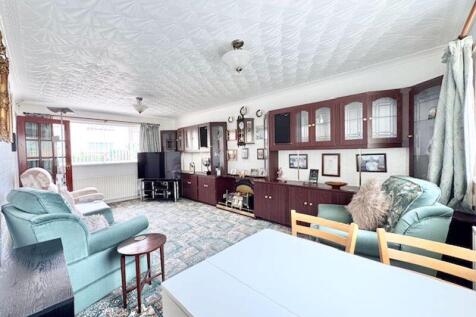 Lounge dining room