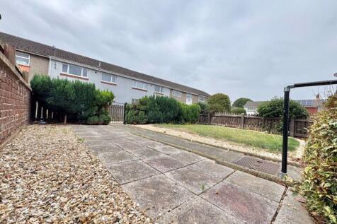Front garden view 2