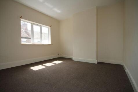 Front bedroom 
