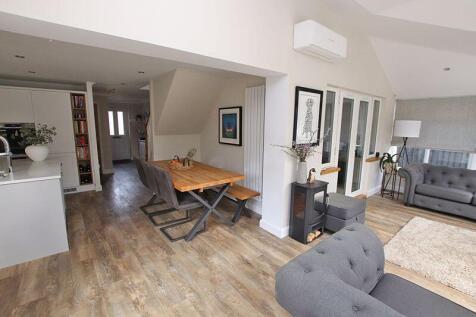 Kitchen dining room photo 2