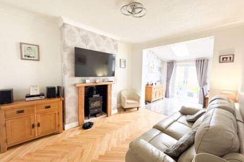 Sitting room view 2