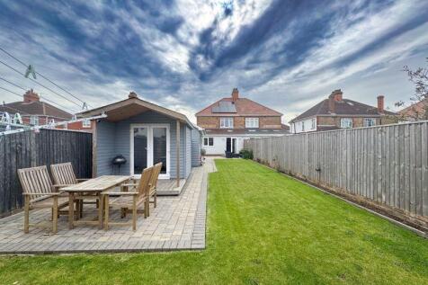 Rear garden view 4 