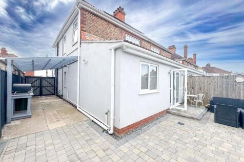 Rear garden view 5 