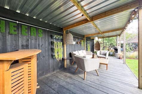 Rear garden view 