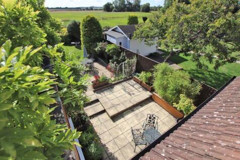 Elevated view of rear garden view 2