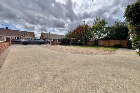 Front garden and double drive