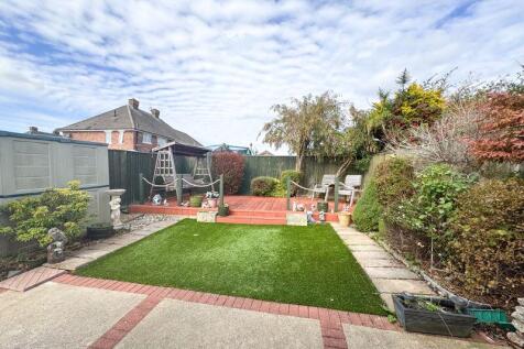 Rear garden view 2
