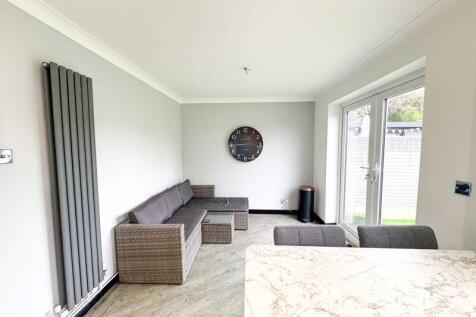 Kitchen-diner view 2 