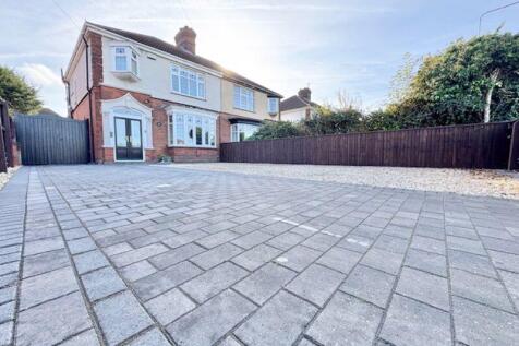 Front driveway and parking view 2