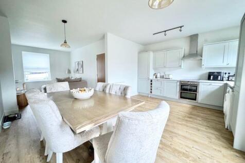 Kitchen diner living